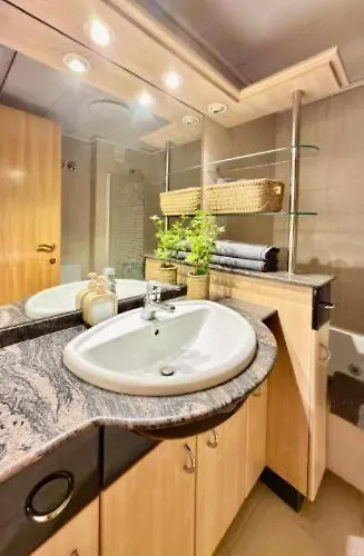 Apartamento Entire In Barcelona, Camp Nou, Les Corts *